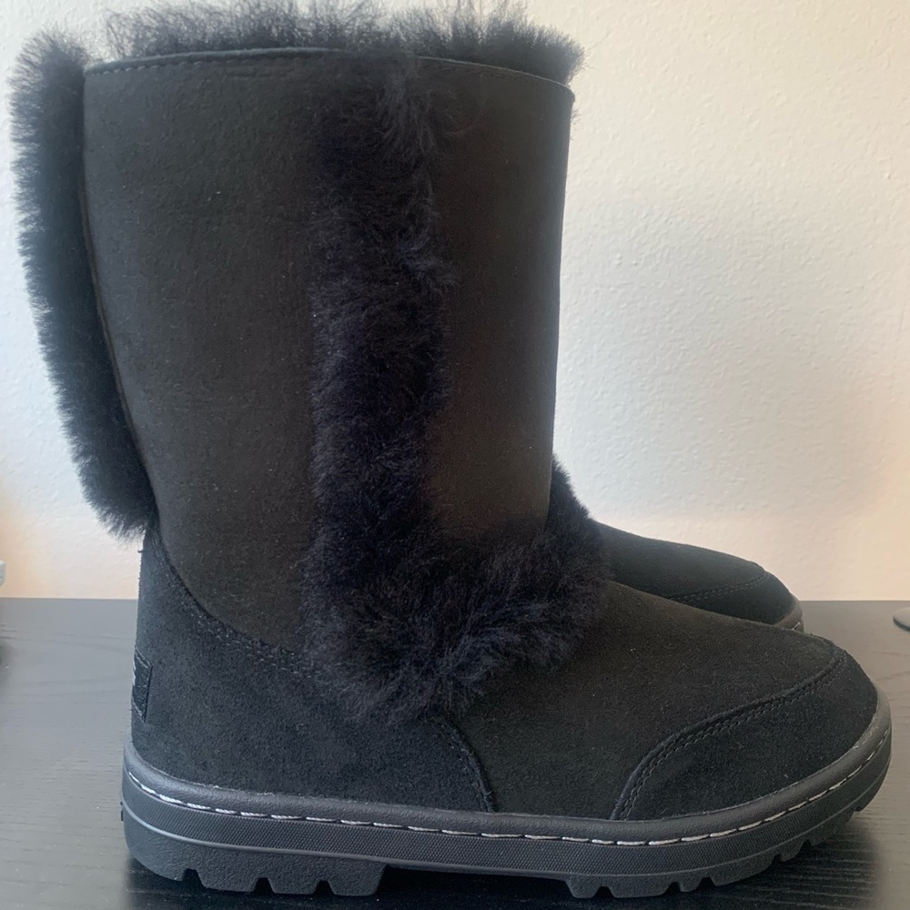 𝅺ugg WOMENS SUNDANCE SHORT II REVIVAL SIZE 6 NEW WITHOUT‎ BOX